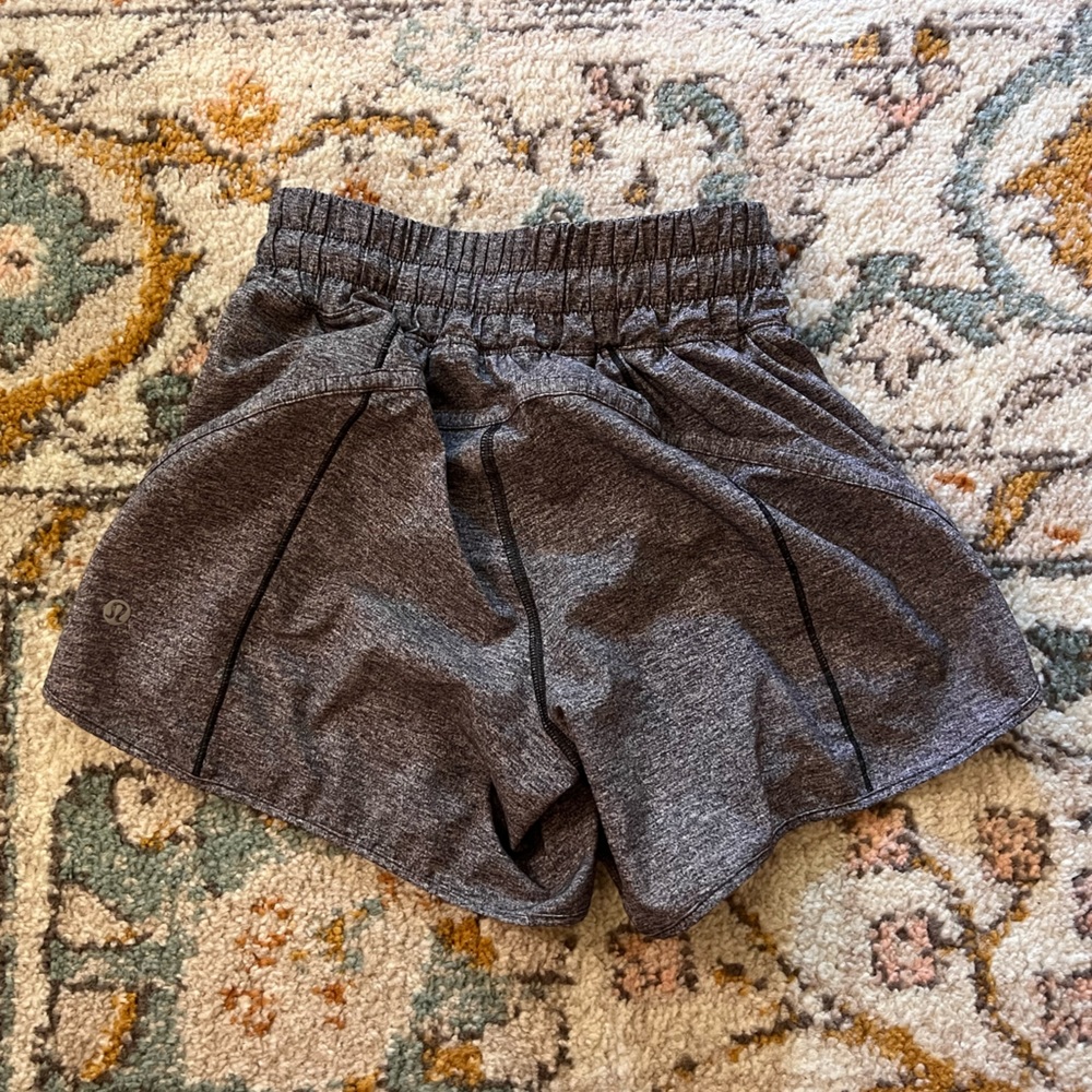 Lululemon grey track that shorts - Picture 5 of 5